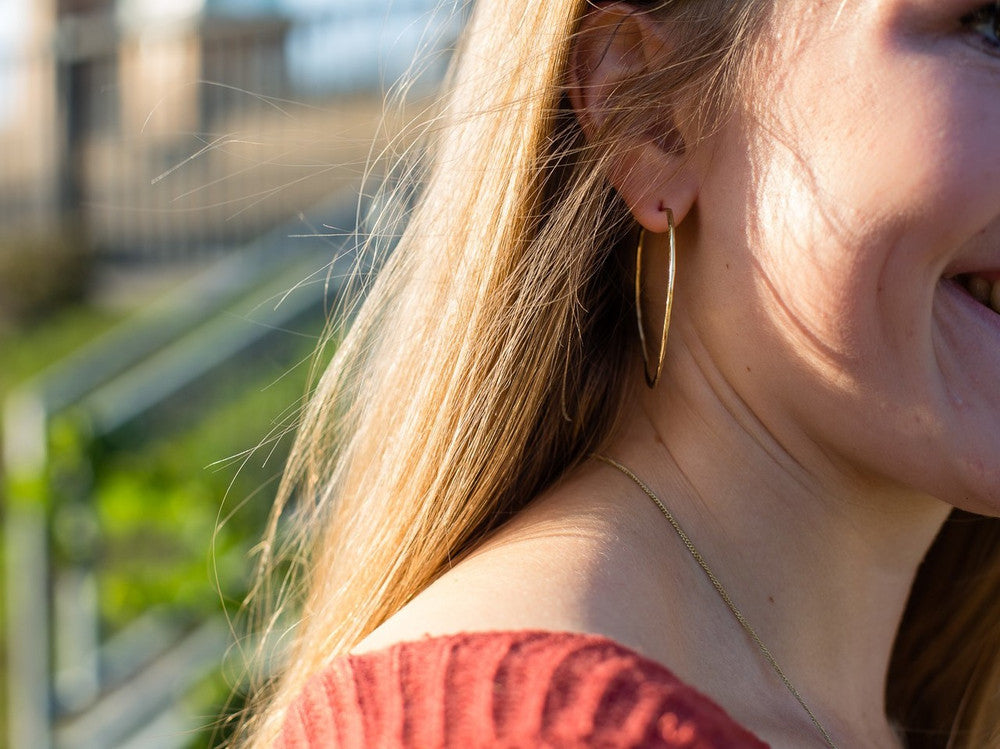 Textured hoop earrings in brass | Fair Anita