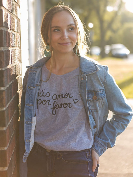 Mas amor por favor tee | Fair Anita