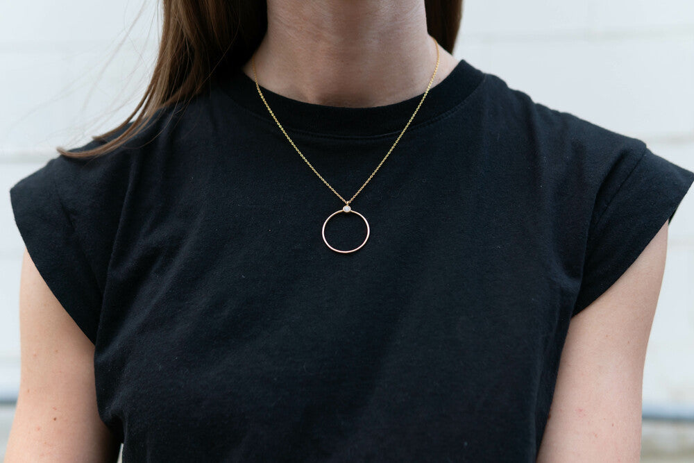 dainty gold oversized loop pendant necklace_Fair Anita