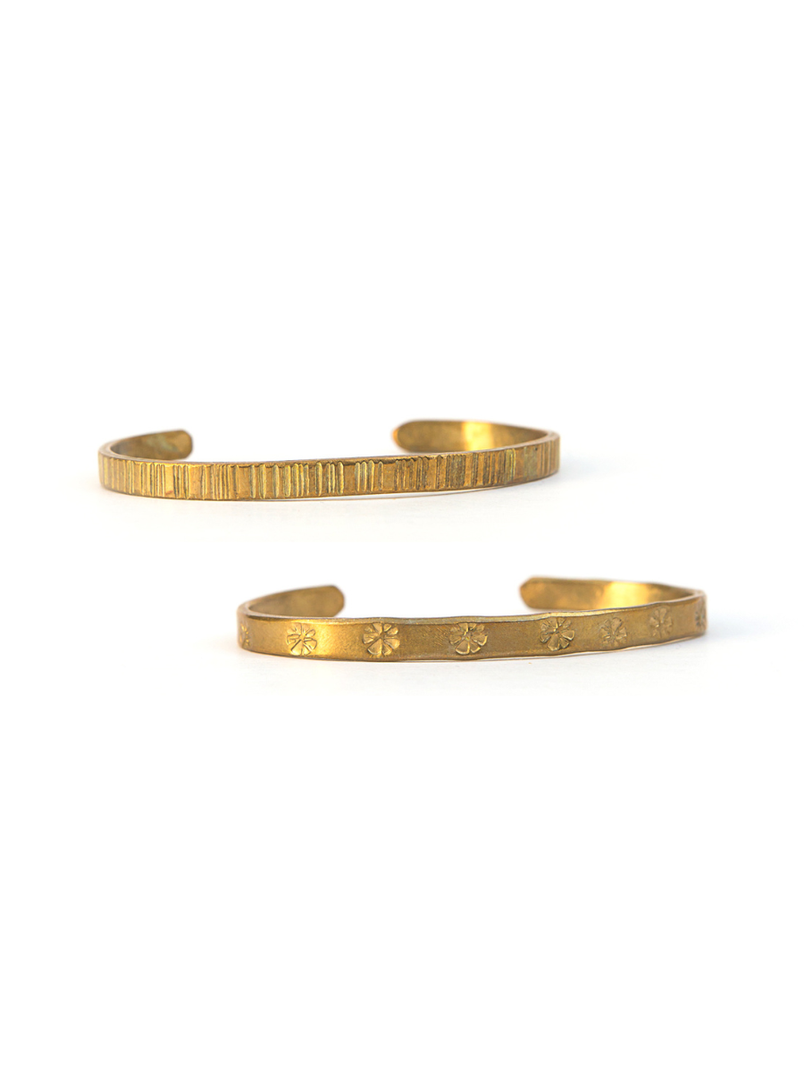 Golden Engagement Brass Bangles, Size: 2.4 at Rs 8.5/set in New Delhi | ID:  27118954397