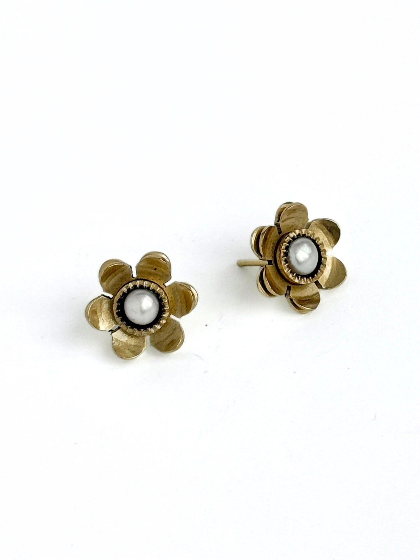 Bloom Pearl Brass Stud Earrings