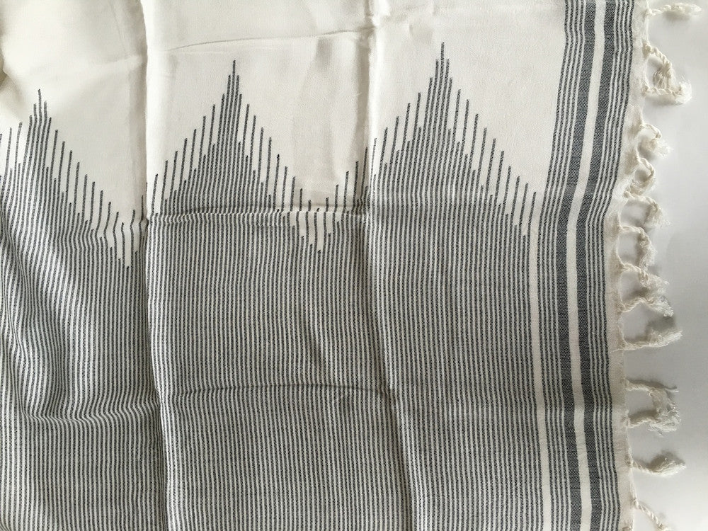 White and black striped fair trade scarf | Fair Anita
