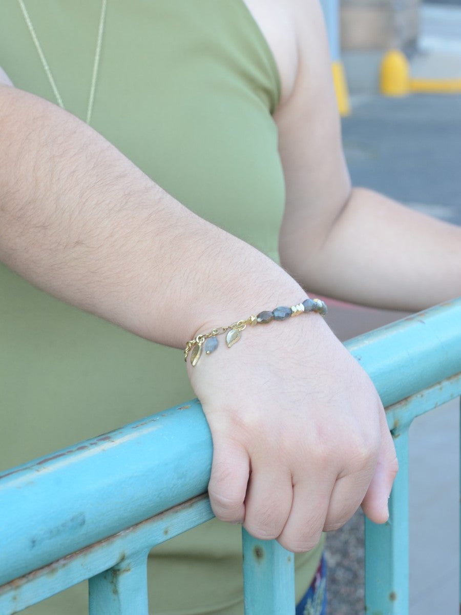 Stone and brass adjustable bracelet | Fair Anita