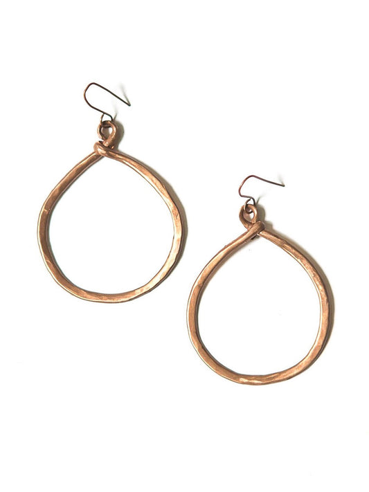 Hammered copper hoop earrings | Fair Anita