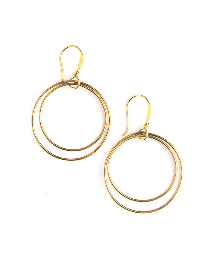 Lightweight circle earrings in brass | Fair Anita